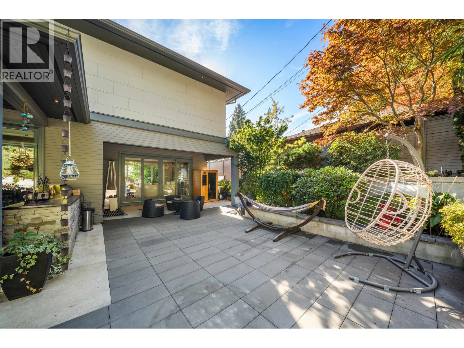 966 BEAUMONT DRIVE, North Vancouver