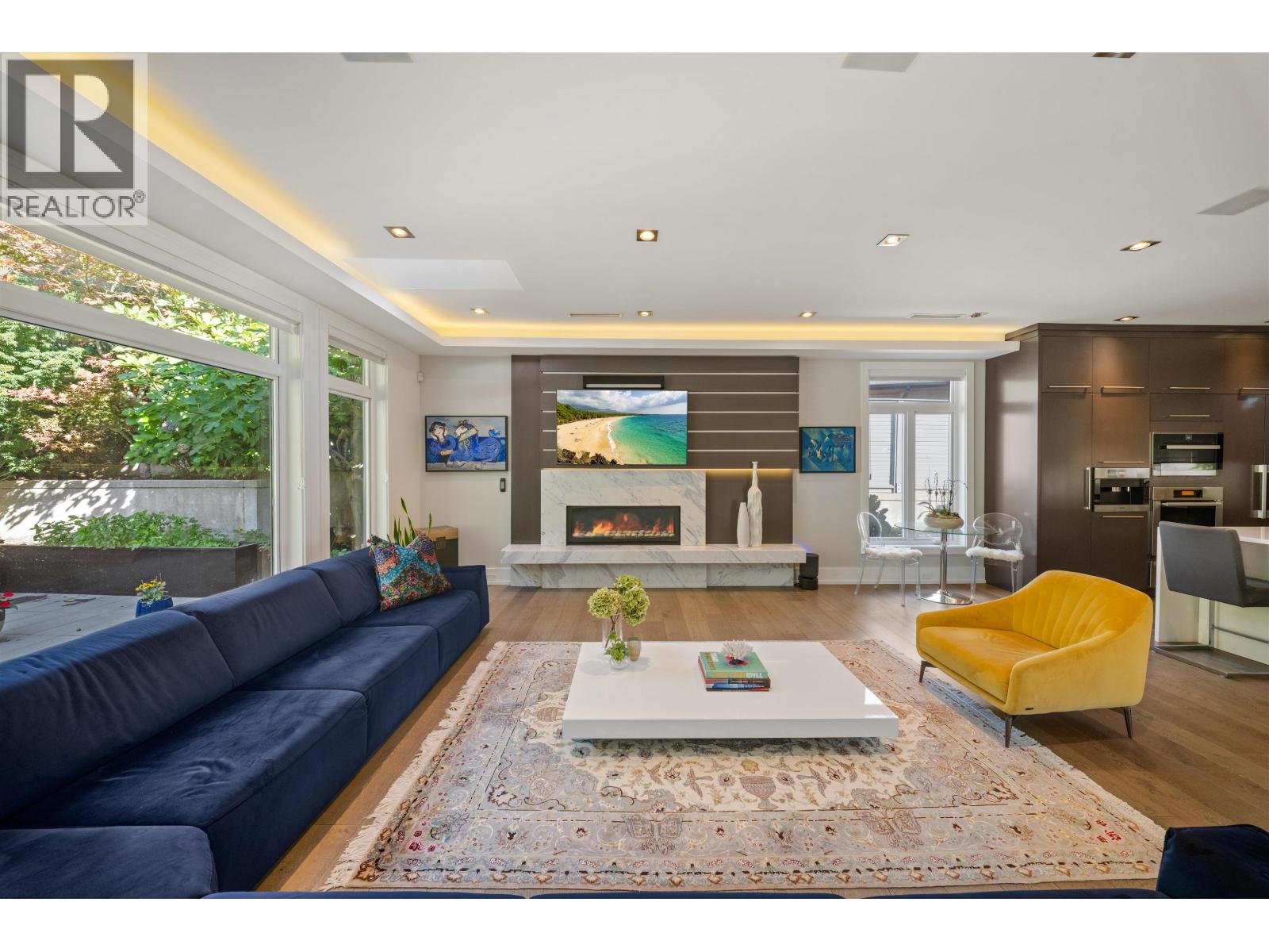 966 BEAUMONT DRIVE, North Vancouver