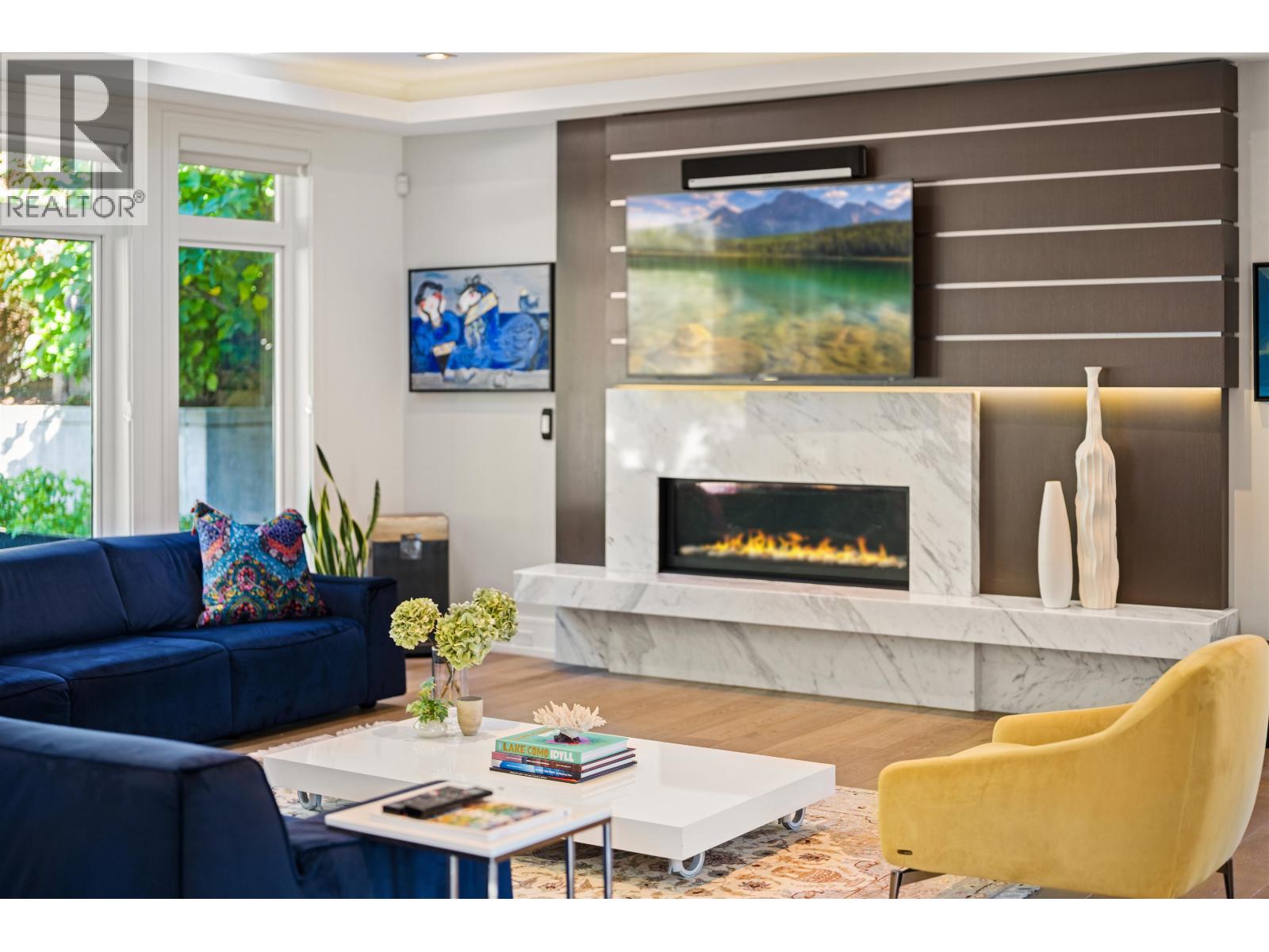 966 BEAUMONT DRIVE, North Vancouver
