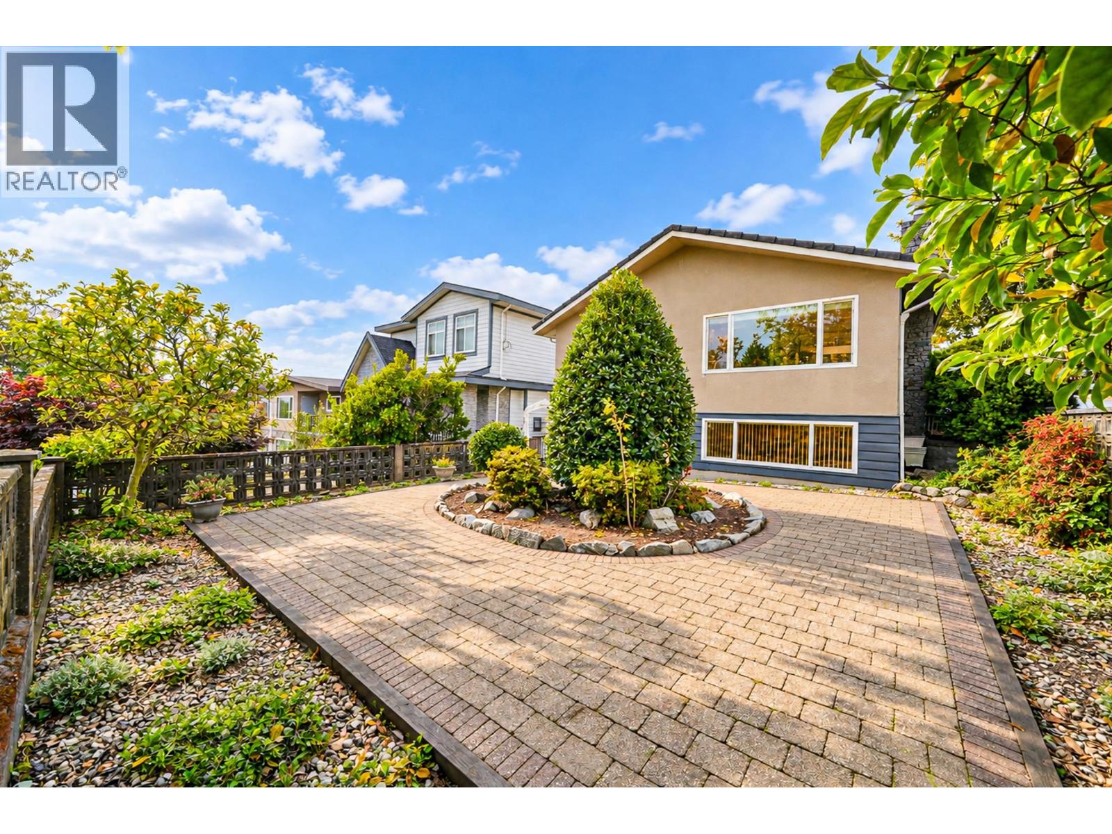 775 ESMOND AVENUE, Burnaby - Image 1
