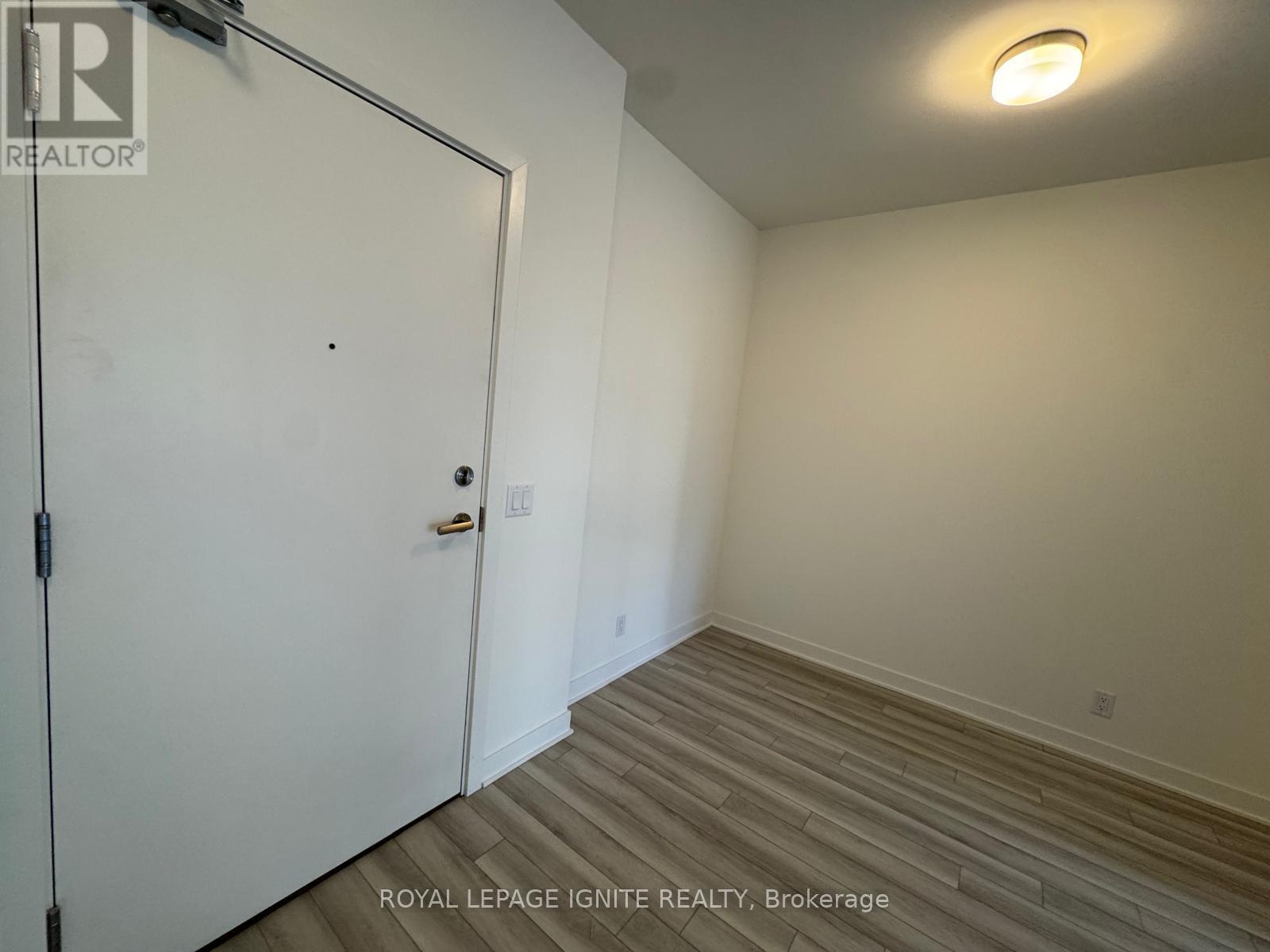 #110 51 CLARINGTON BOULEVARD - Image 6