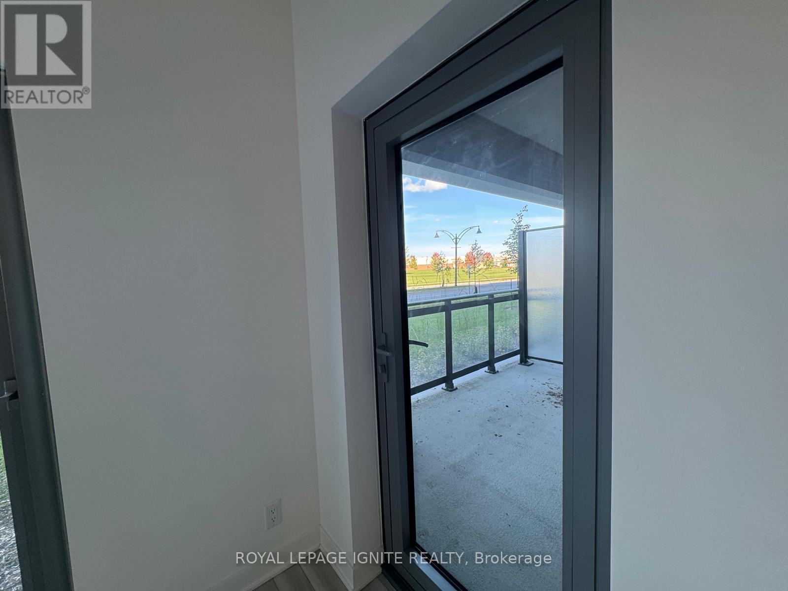 #110 51 CLARINGTON BOULEVARD - 17