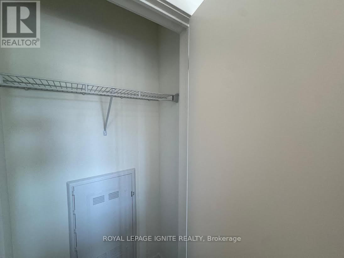 #206 51 CLARINGTON BOULEVARD - 20
