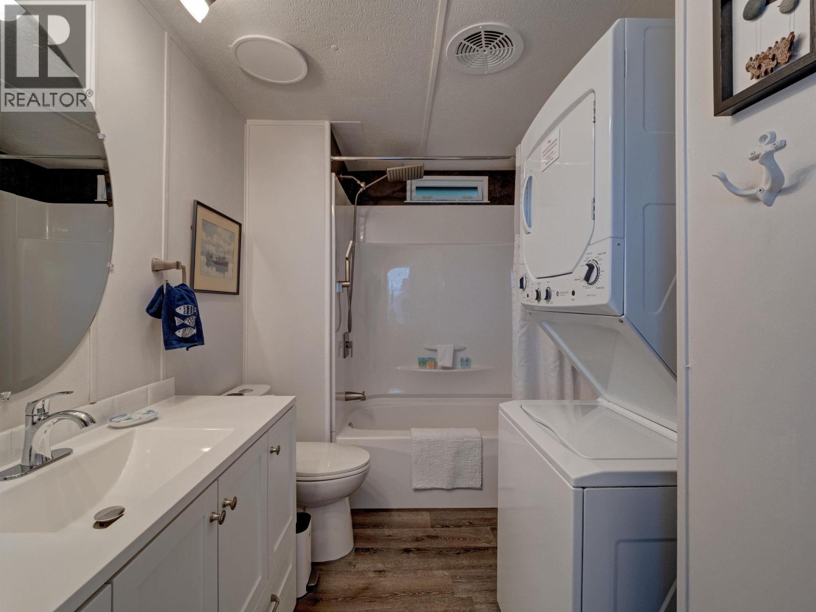 4517 POLLOCK ROAD, Pender Harbour