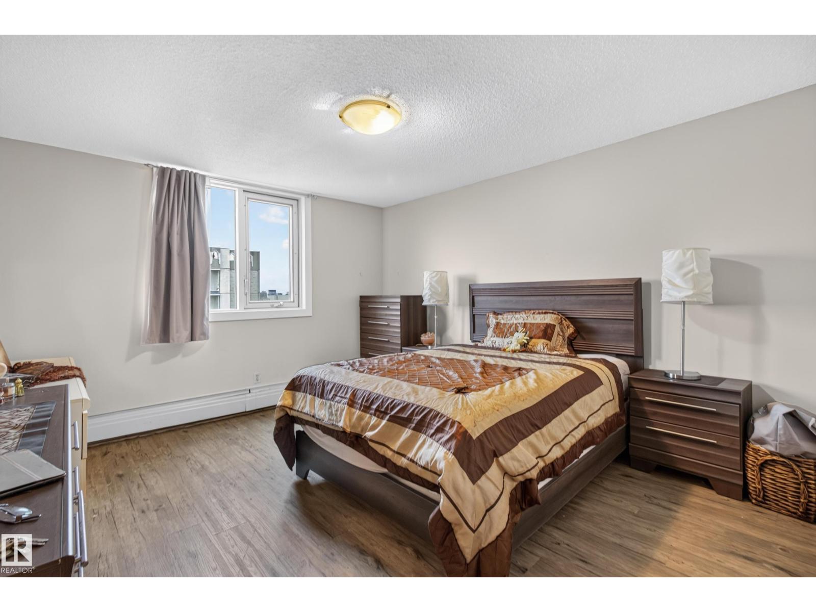 #1704 9835 113 ST NW - 15