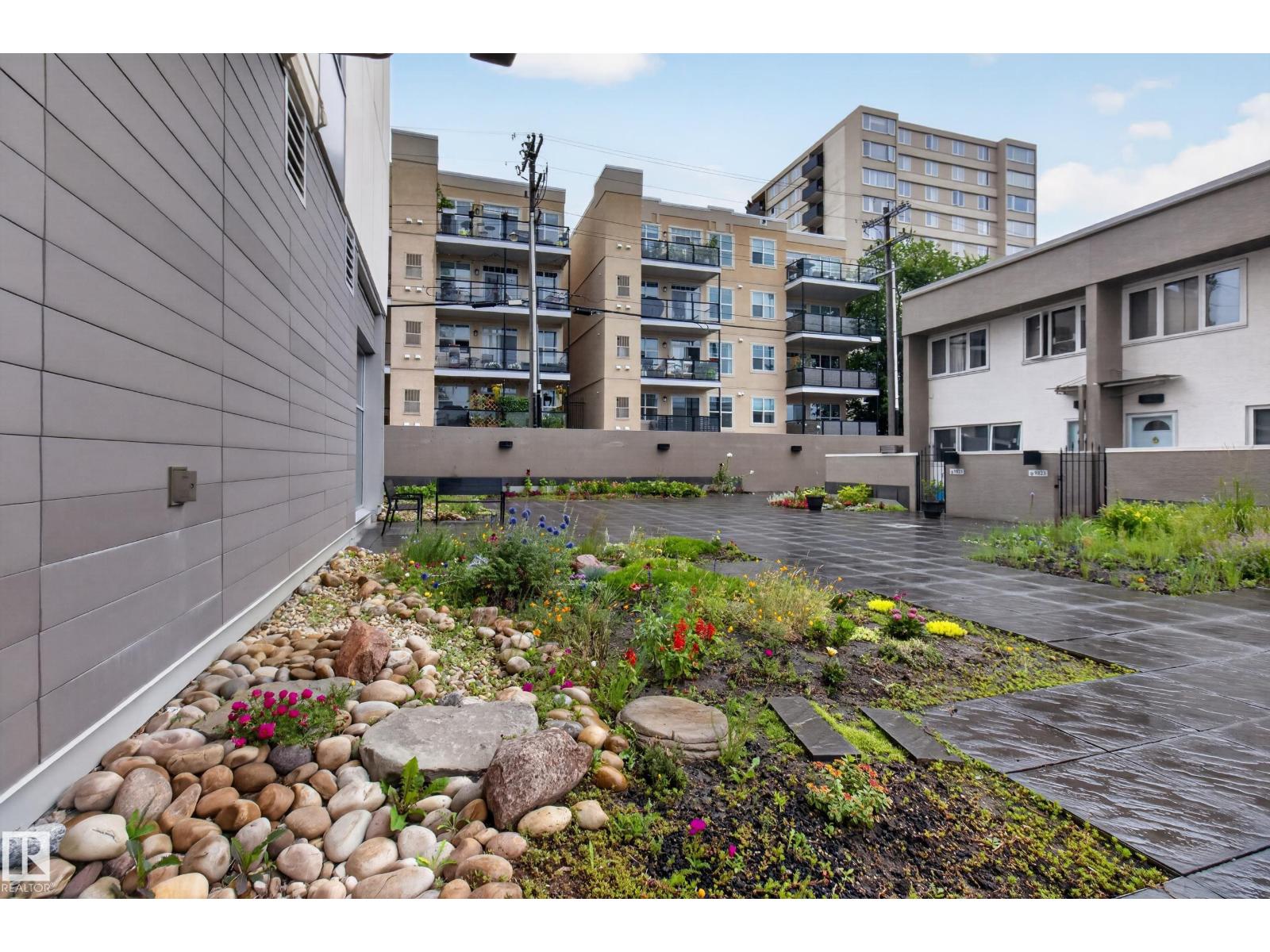 #1704 9835 113 ST NW - 26