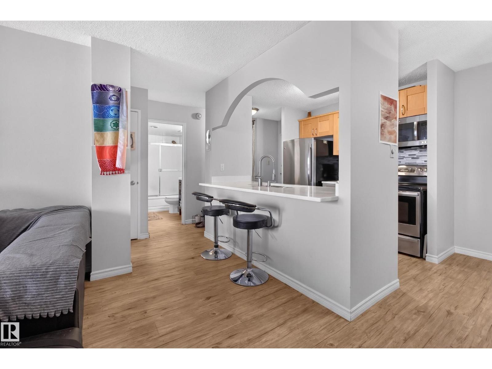 #1704 9835 113 ST NW - Image 5