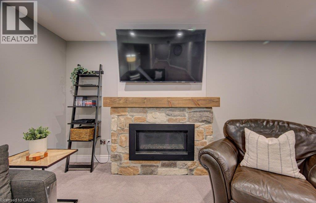 424 Sauve Crescent — photo 40