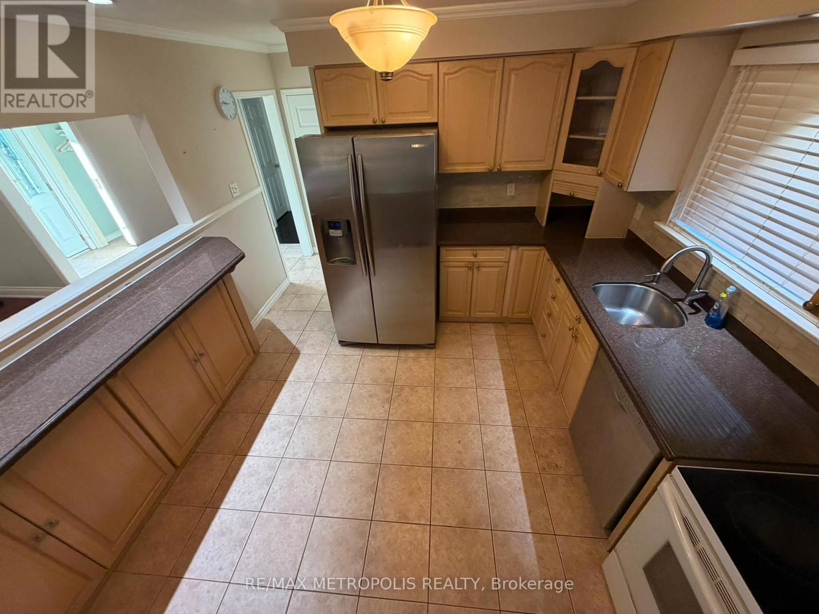 37 Carlyle Crescent — photo 8