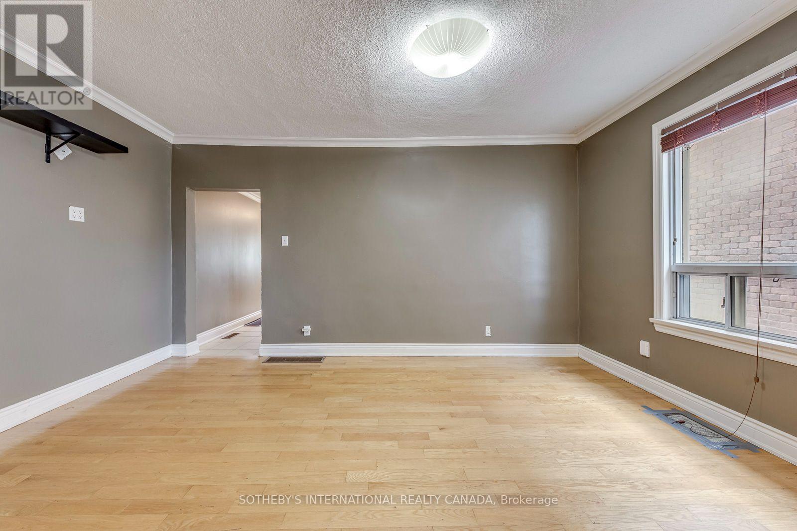 66 Twenty Ninth Street, Toronto, ON photo 10
