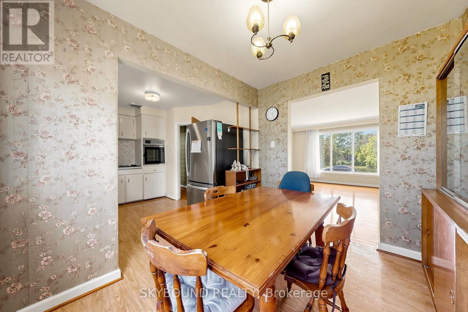 13 LISCOMBE ROAD - 12
