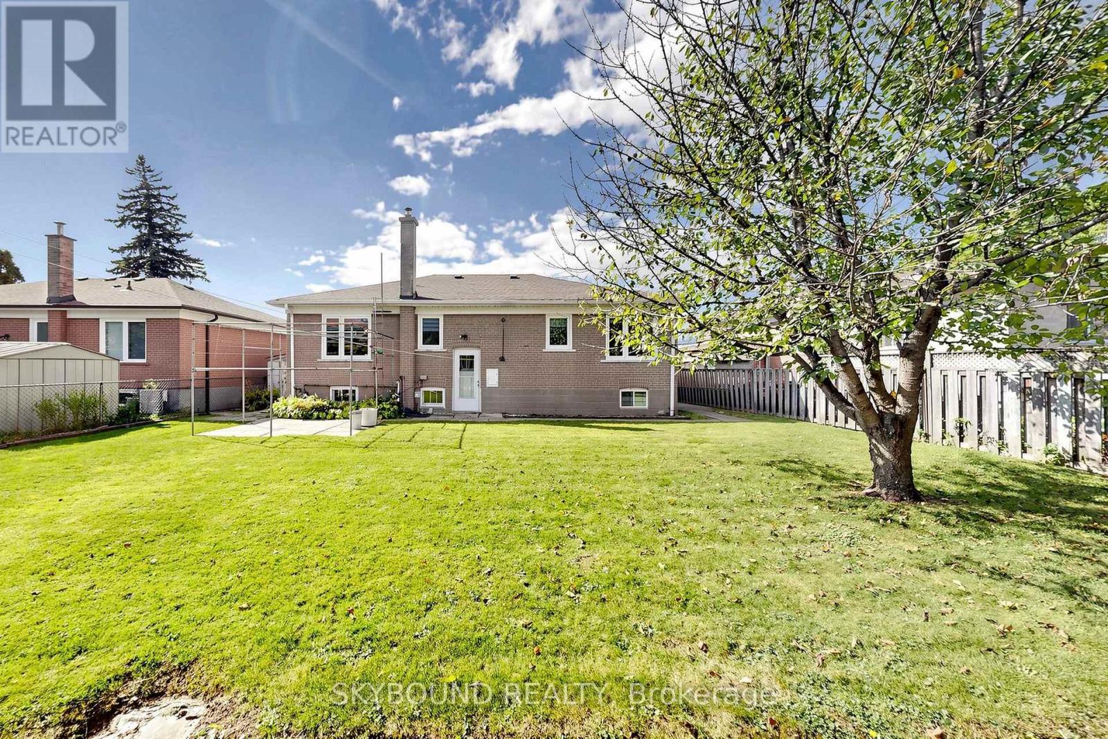 13 Liscombe Road, Toronto, ON photo 23