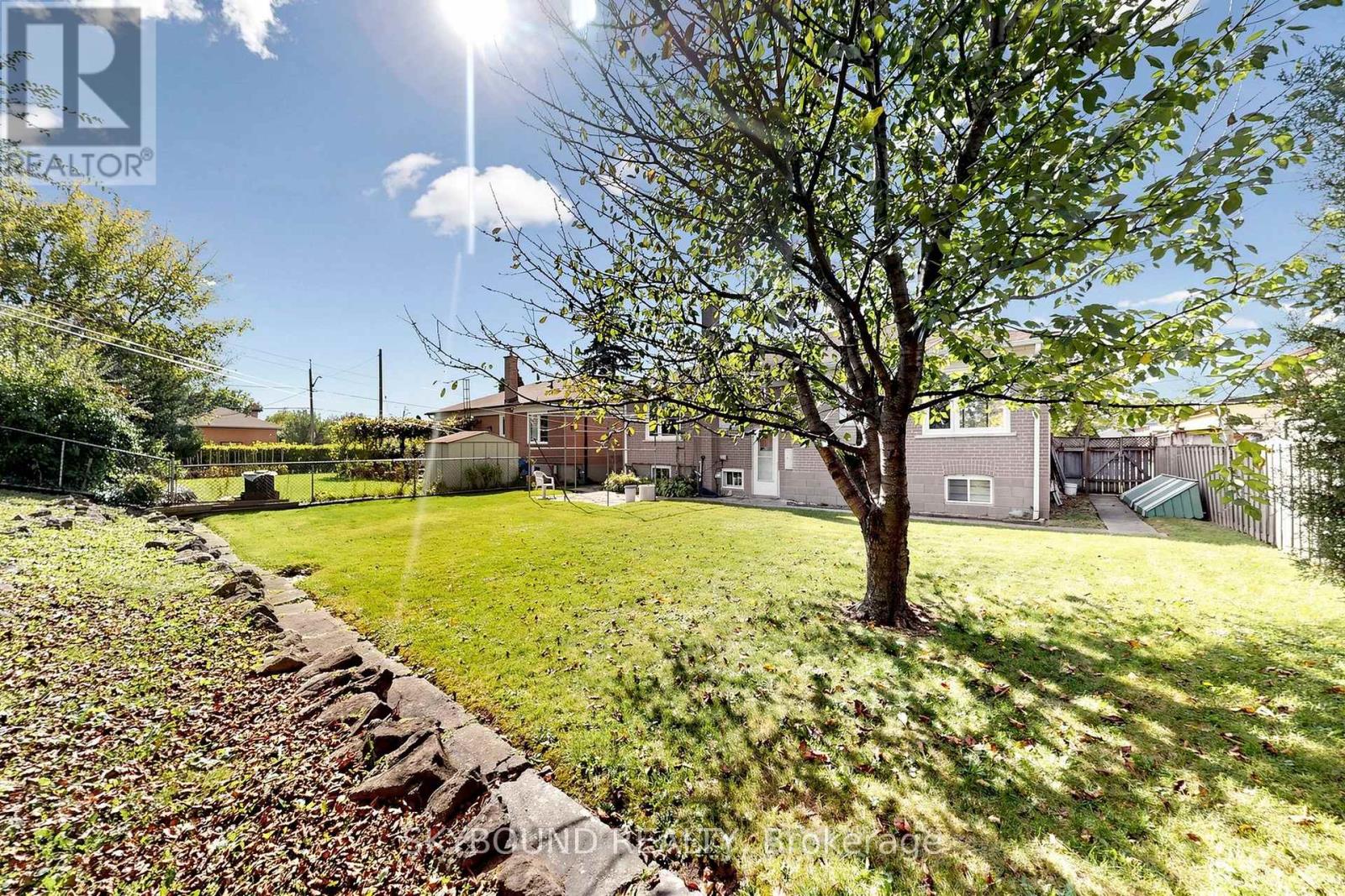 13 LISCOMBE ROAD - 24