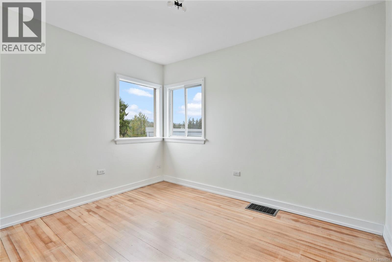 552 Davida Ave - 10