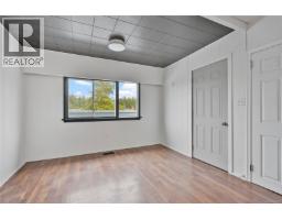 Family room - 552 Davida Ave, Saanich, BC V9A2C7 Photo 15