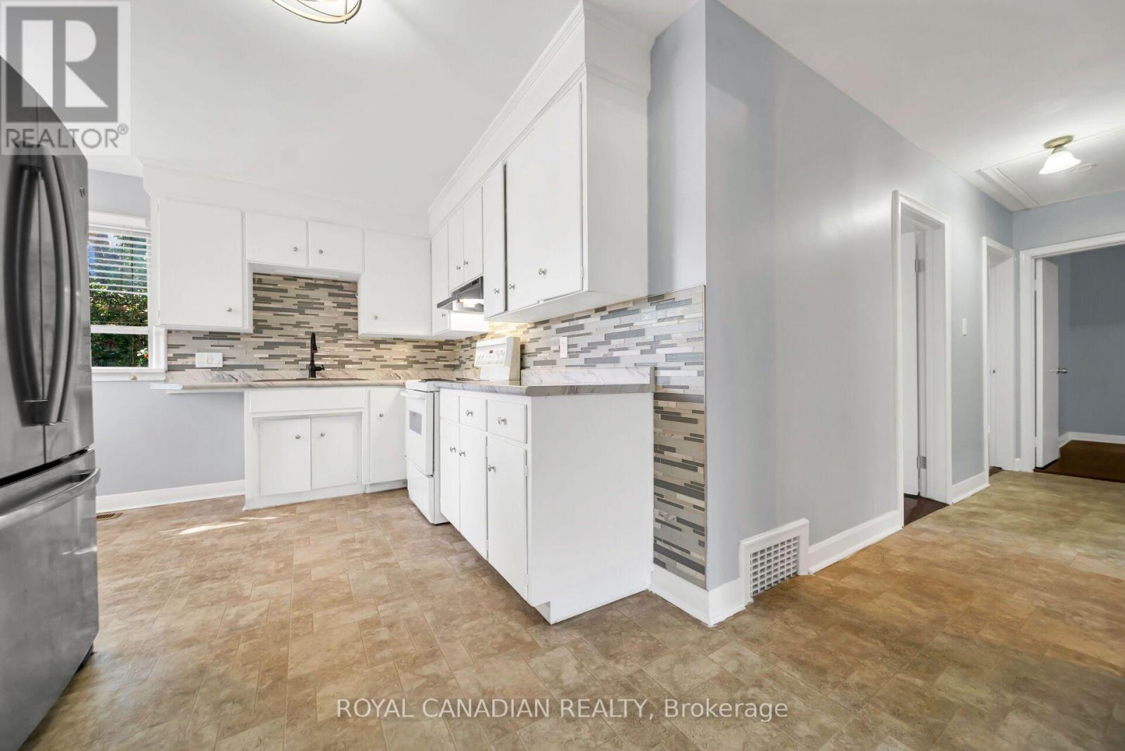 457 DUMFRIES AVENUE - 26