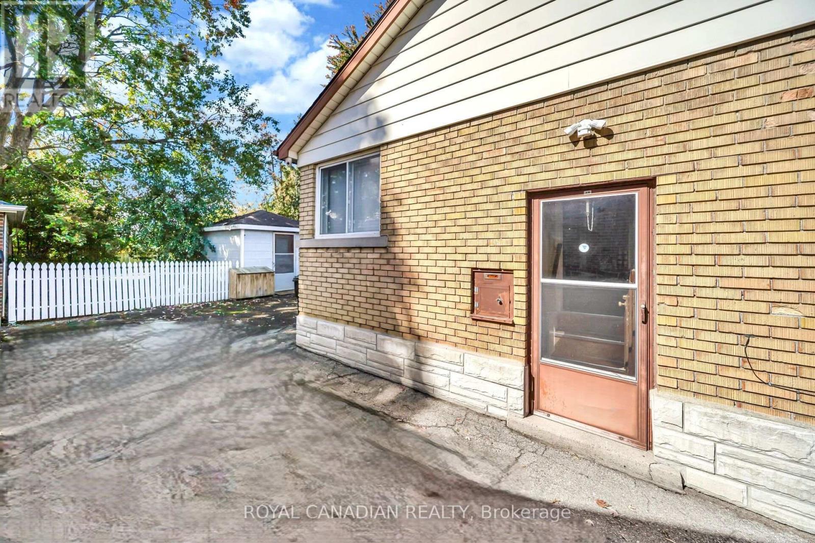 457 Dumfries Avenue, Kitchener, ON photo 43