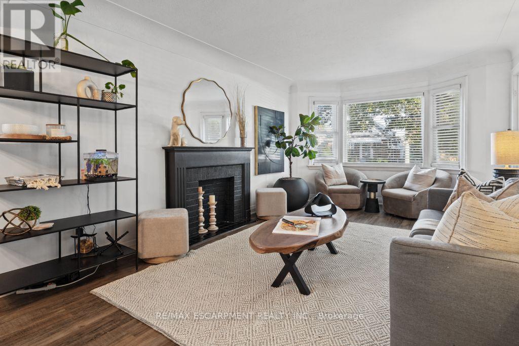 202 Huxley Avenue South, Hamilton, ON photo 11