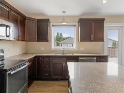 16 Kelly K Street, Portage La Prairie, MB R1N3Y9 Photo 12