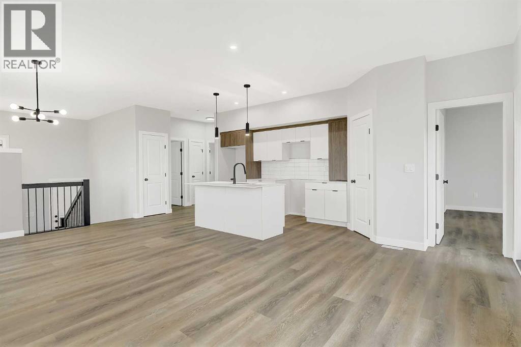 8734 83 Avenue - 10