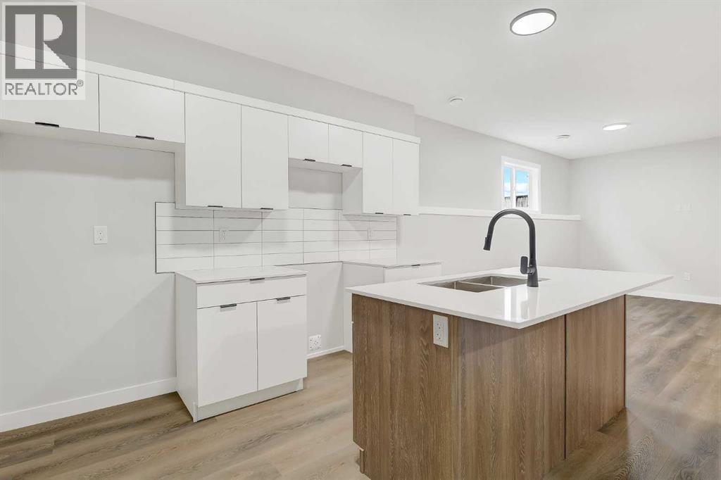8734 83 Avenue - 39