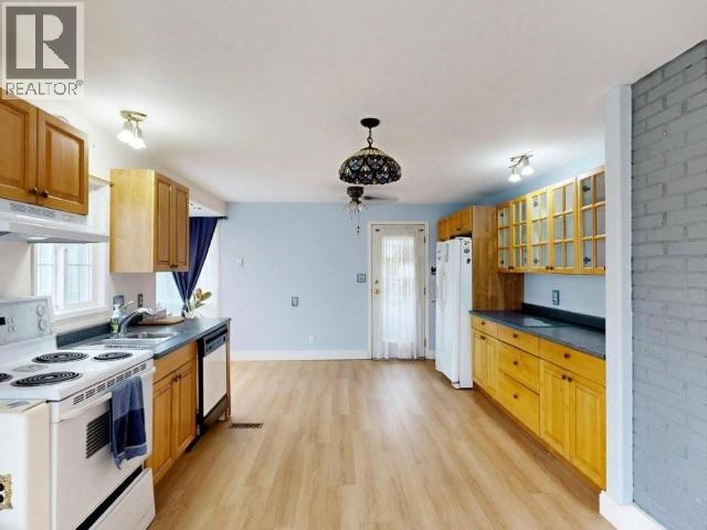 6992 KAMLOOPS STREET - 6