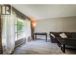 139 Elgin Crescent, Waterloo, ON N2J2S5 Photo 9