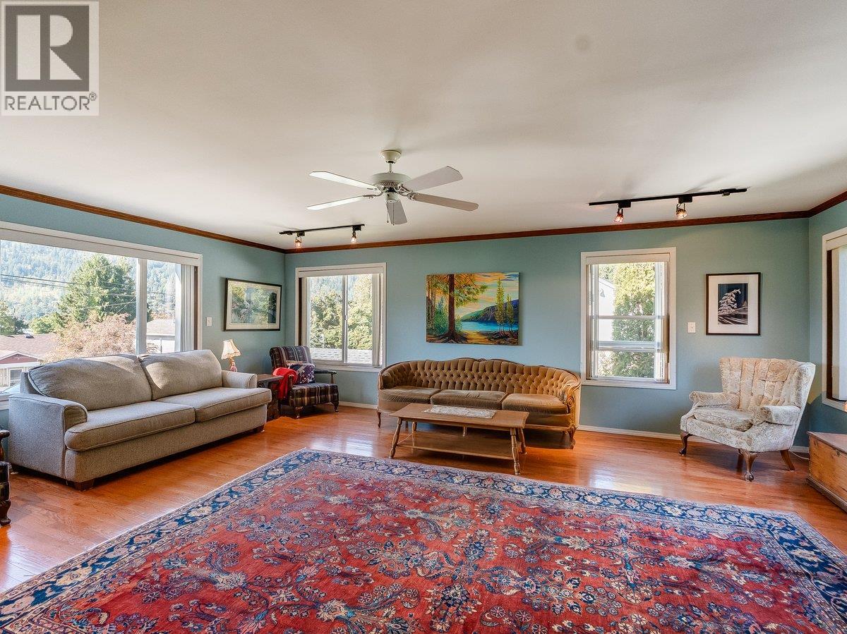 904 Fifth Street - 22