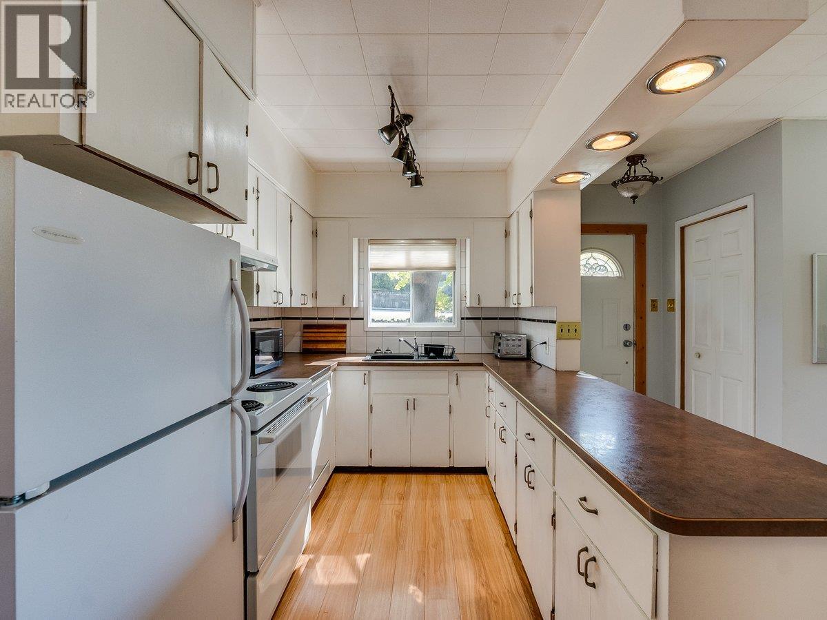 904 Fifth Street - Image 10