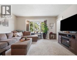 1037 Regal Crescent NE - photo 5