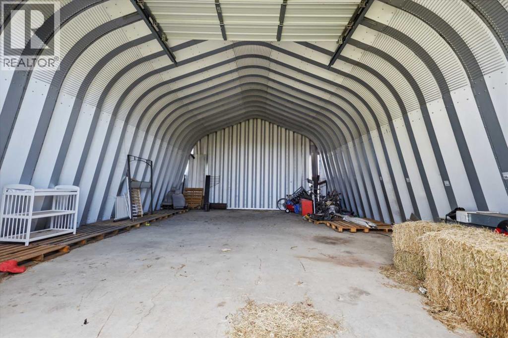 432017 Range Road 254 - Image 11