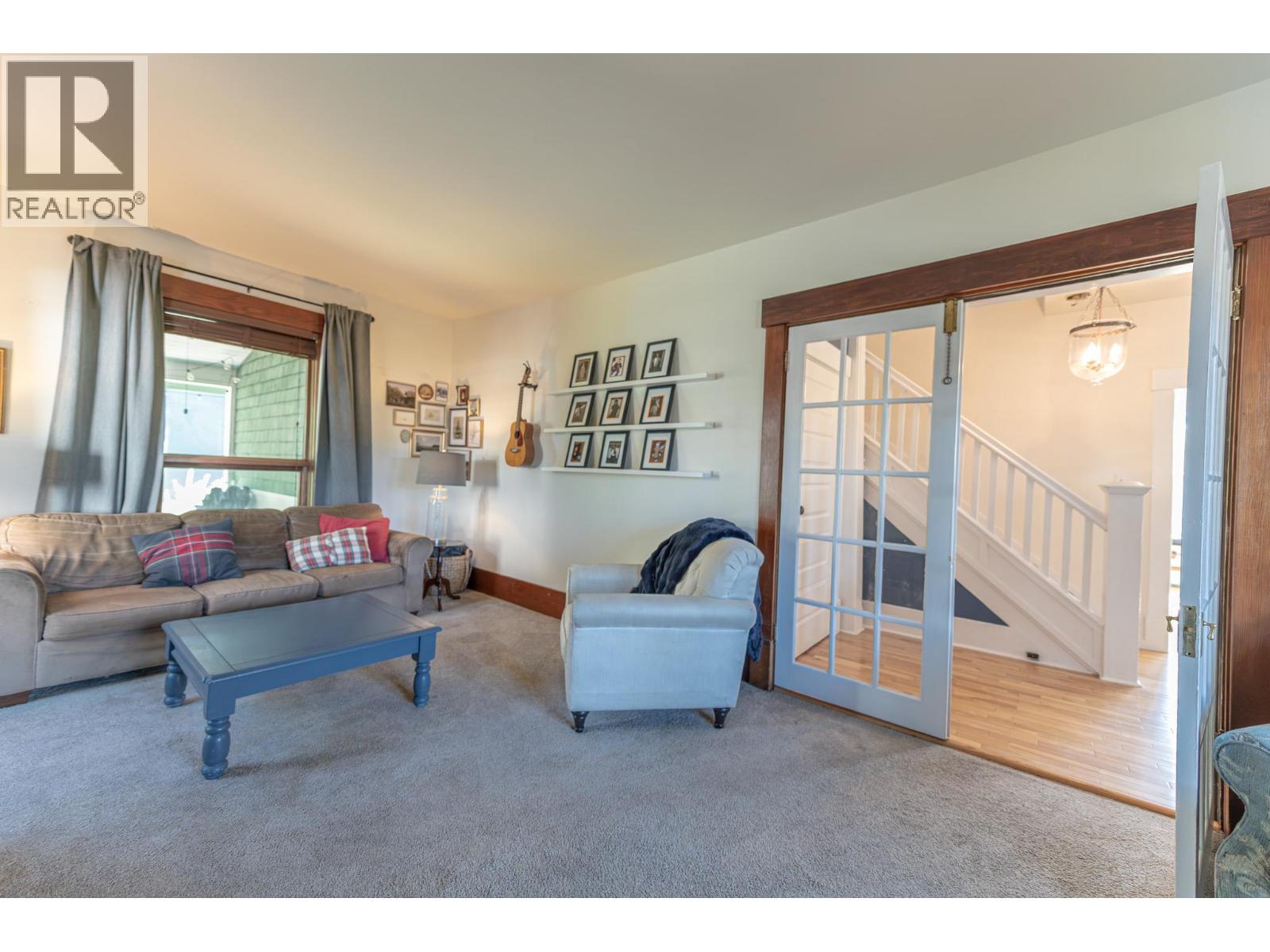 232 10th Avenue S - Image 9