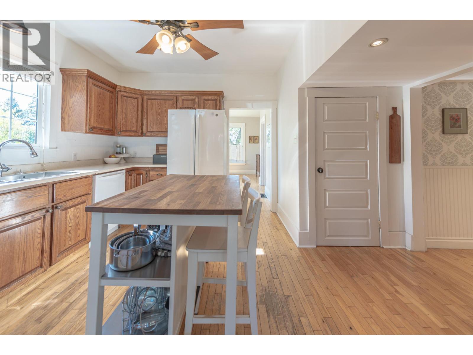 232 10th Avenue S - 30