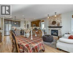 Bedroom - 312 Crawford Close, Cochrane, AB T4C2G6 Photo 12