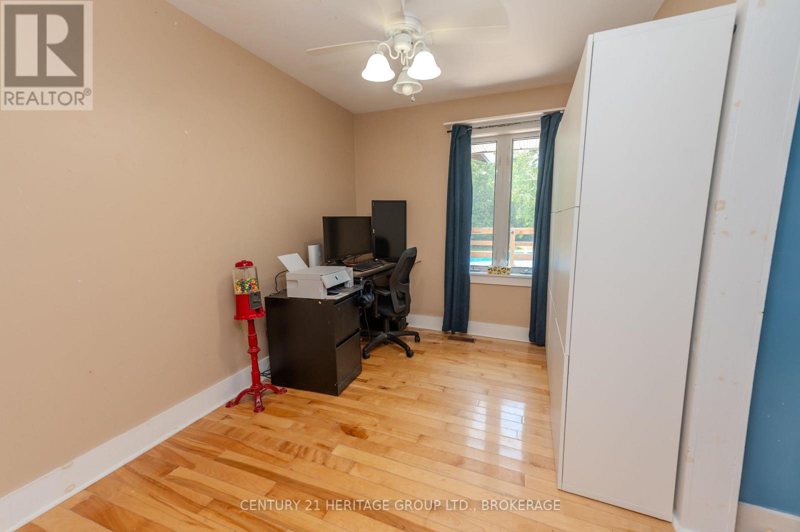 31 STATION ROAD - 14