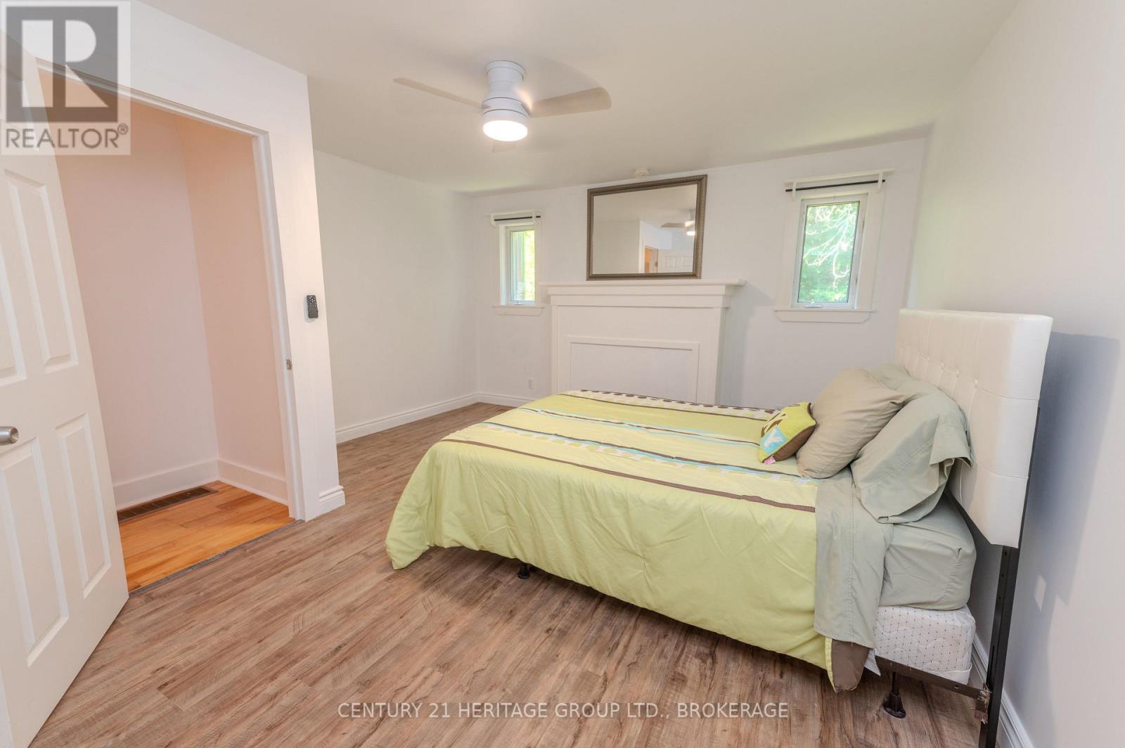 31 STATION ROAD - 18