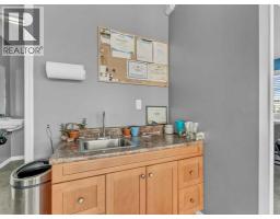1229 South Railway Street Se, Medicine Hat, AB T1A2W5 Photo 8