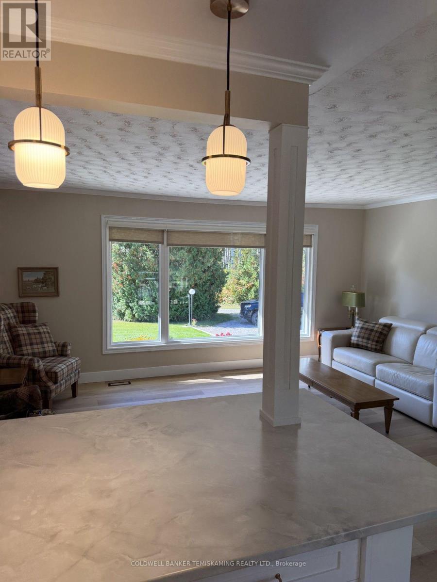 722027 GRANDVIEW DRIVE - Image 10
