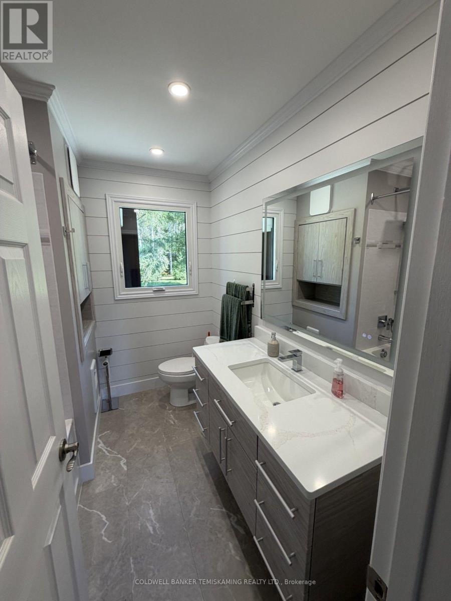 722027 GRANDVIEW DRIVE - 11