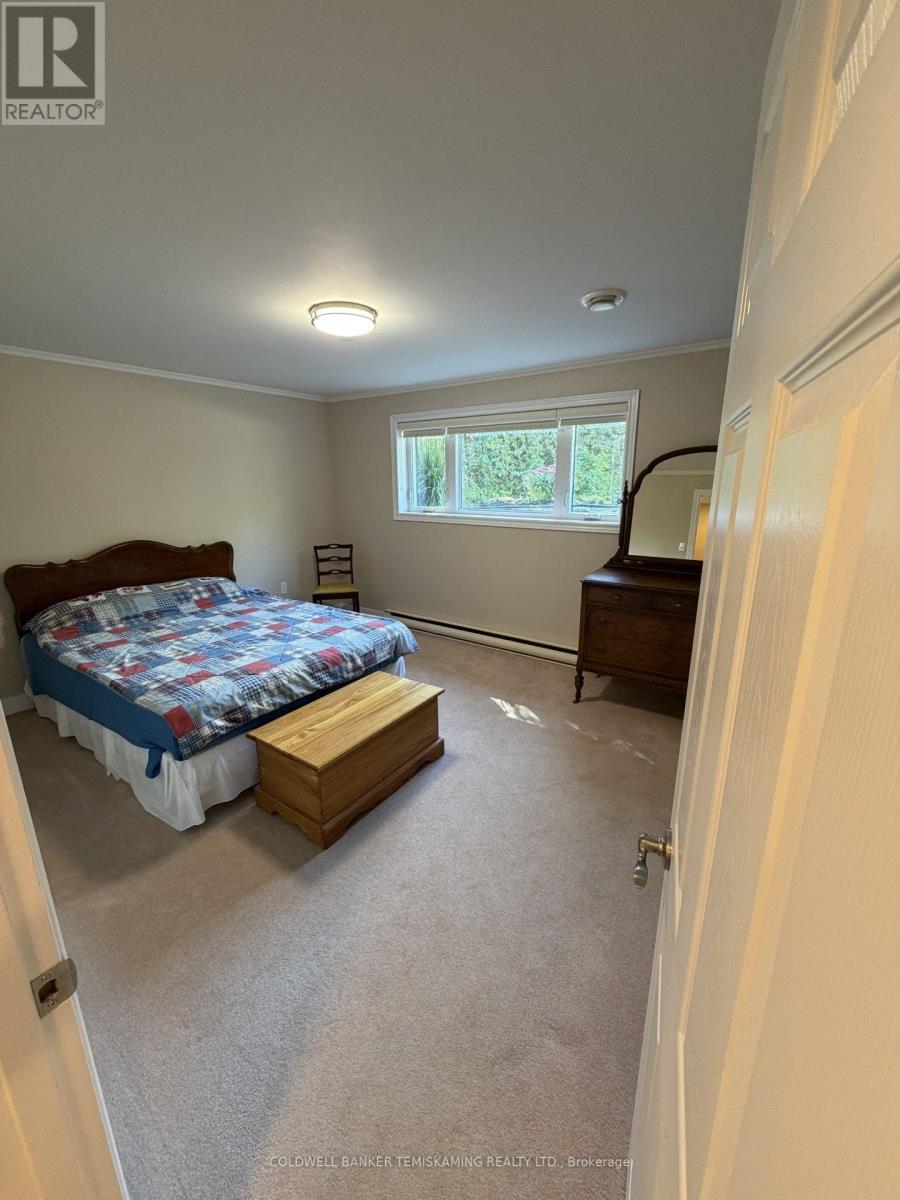 722027 GRANDVIEW DRIVE - Image 13