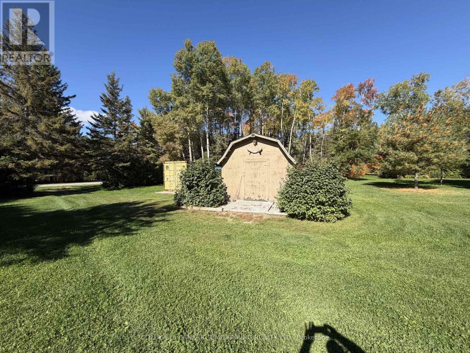 722027 GRANDVIEW DRIVE - 3