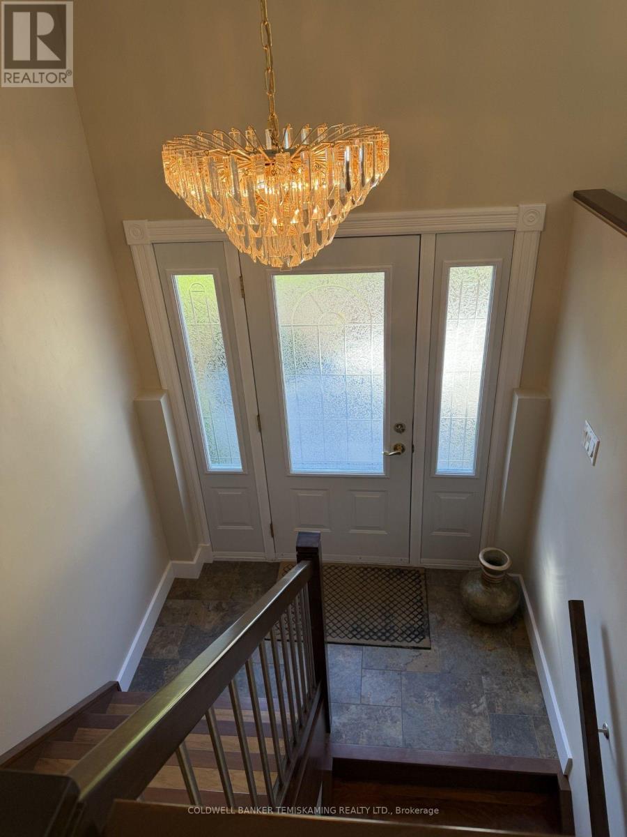 722027 GRANDVIEW DRIVE - Image 4