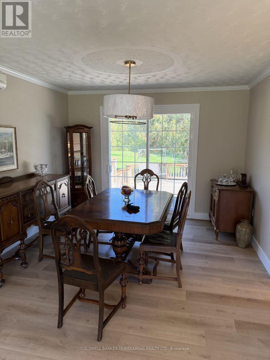 722027 GRANDVIEW DRIVE - 5