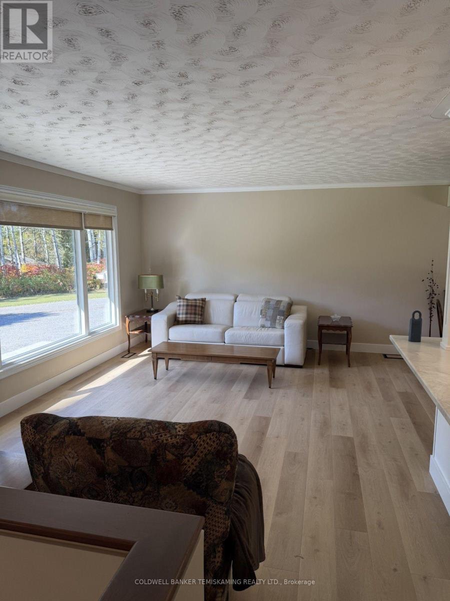 722027 GRANDVIEW DRIVE - 9