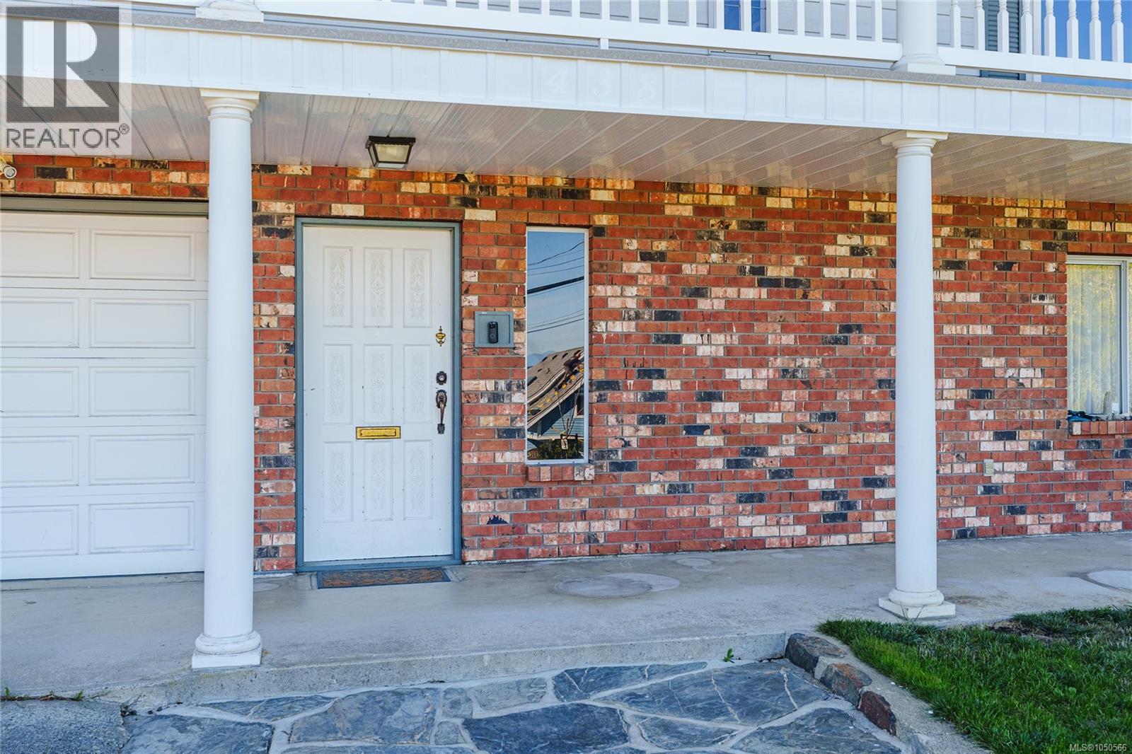 438 Davis Rd - Image 4