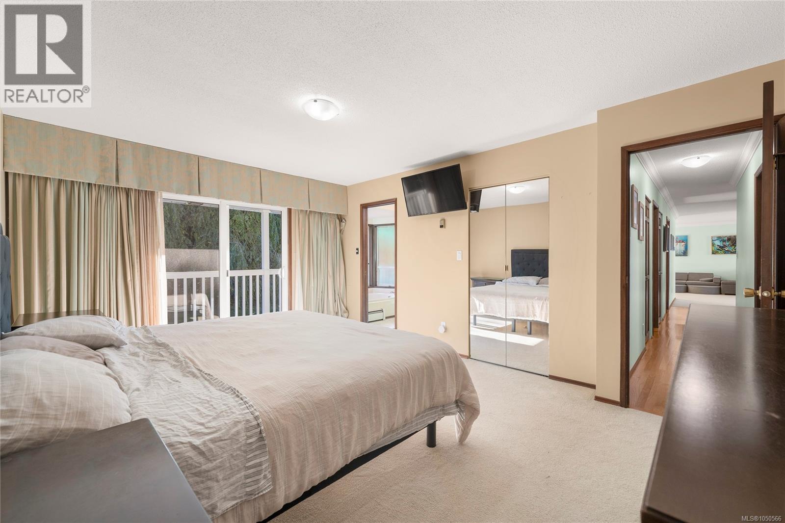 438 Davis Rd - Image 27