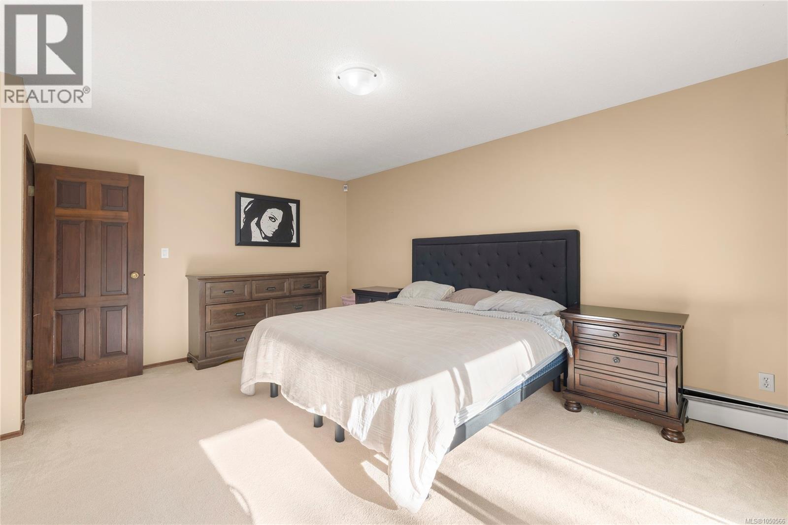 438 Davis Rd - Image 28