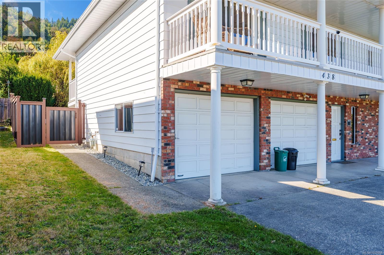 438 Davis Rd - Image 77