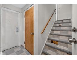 11015 87 Av Nw, Edmonton, AB T6G0X5 Photo 28