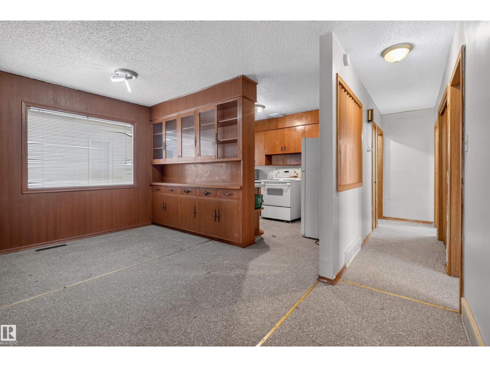 11015 87 AV NW - 13